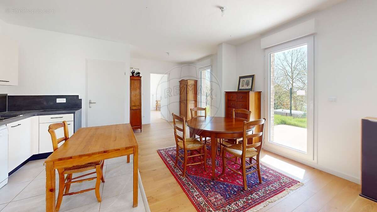 Appartement à SAINT-JEAN-DE-LA-RUELLE