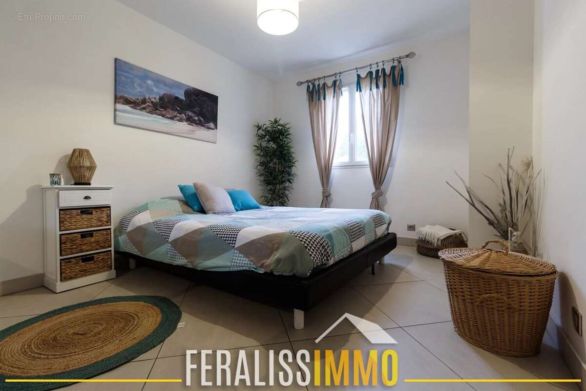 Maison à VAUX-SUR-SEINE