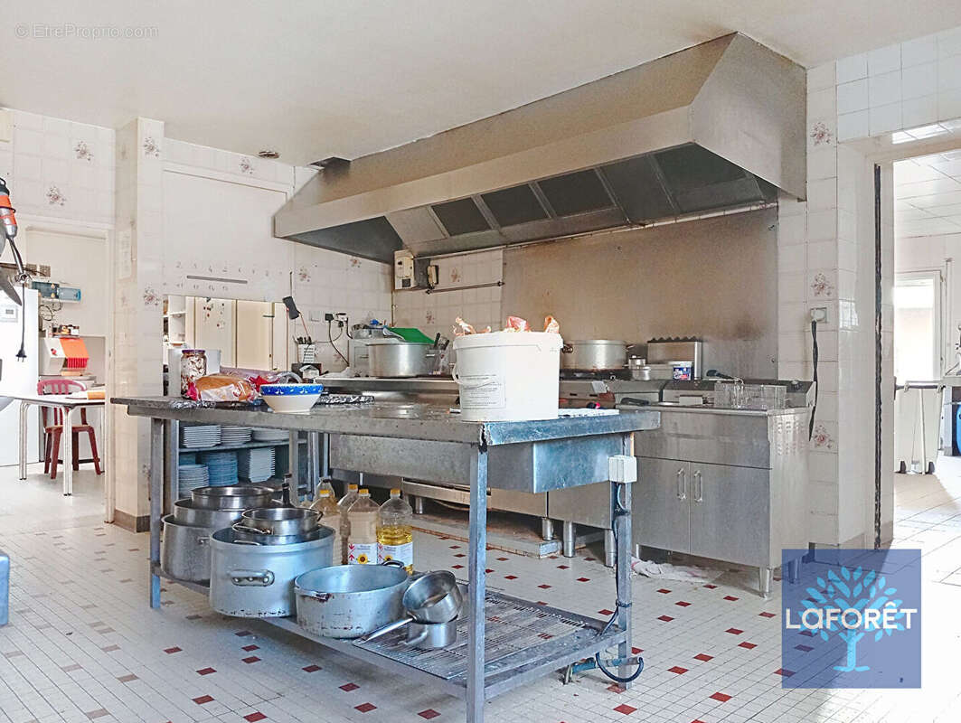 Commerce à LES ESSARTS