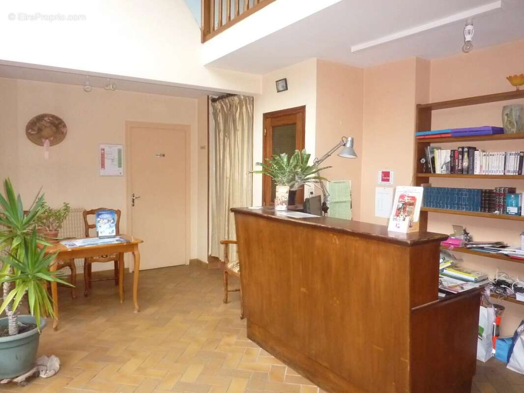 Ancien hôtel à rénover - RILLE - photo 2