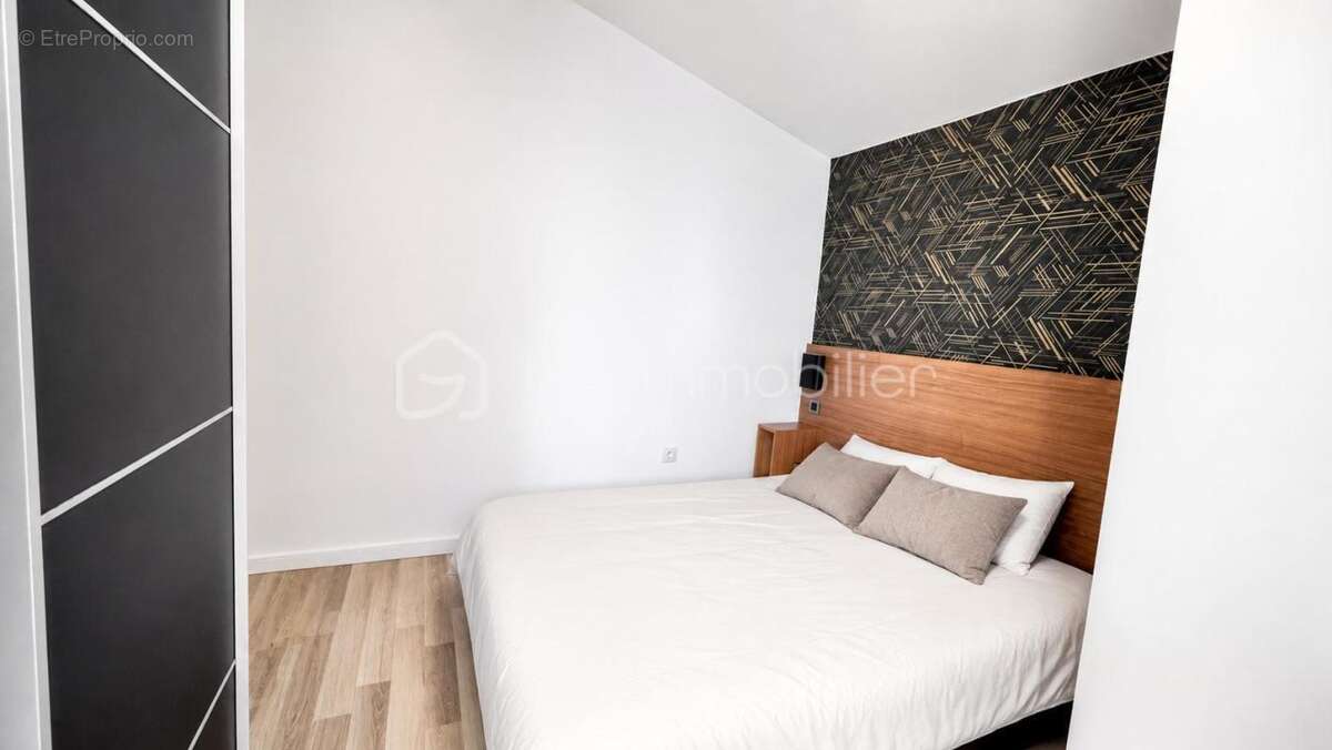 ACHAT d'une  Maison rénovée avec charme, jardin, terrasse et garage 2 Chambres à Mazaugues 83136 proche centre - photo 7