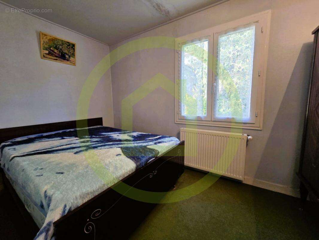 Maison à SAINT-GEORGES-DES-AGOUTS