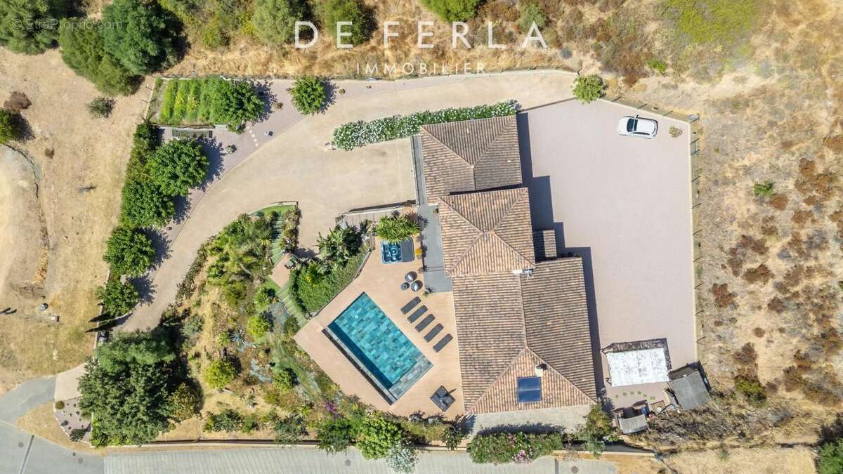 Villa avec piscine et vue panoramique sur Afar - photo 3