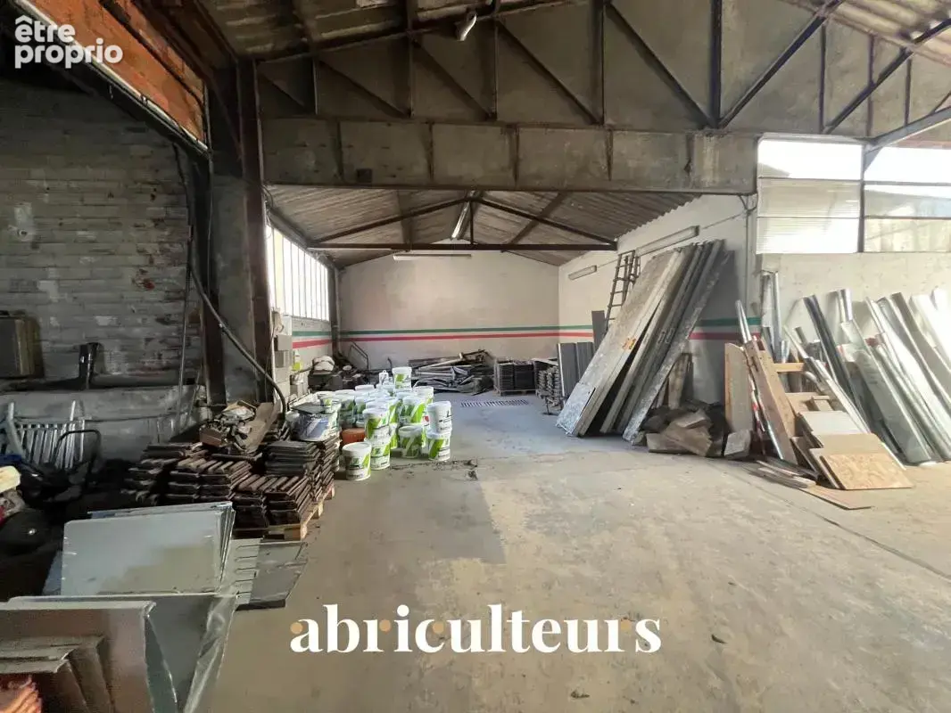 Bureaux dans Local industriel à Châteaudun (28200) - photo 8