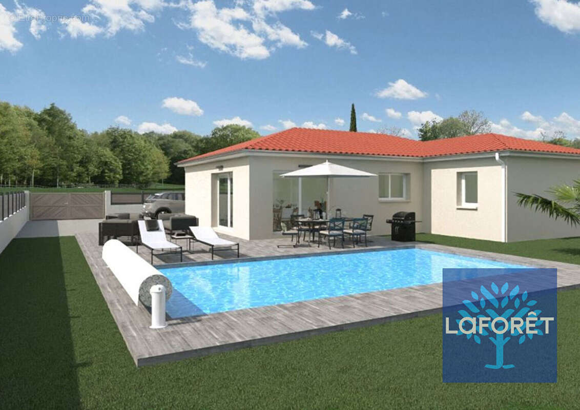 Terrain à SAVIGNEUX