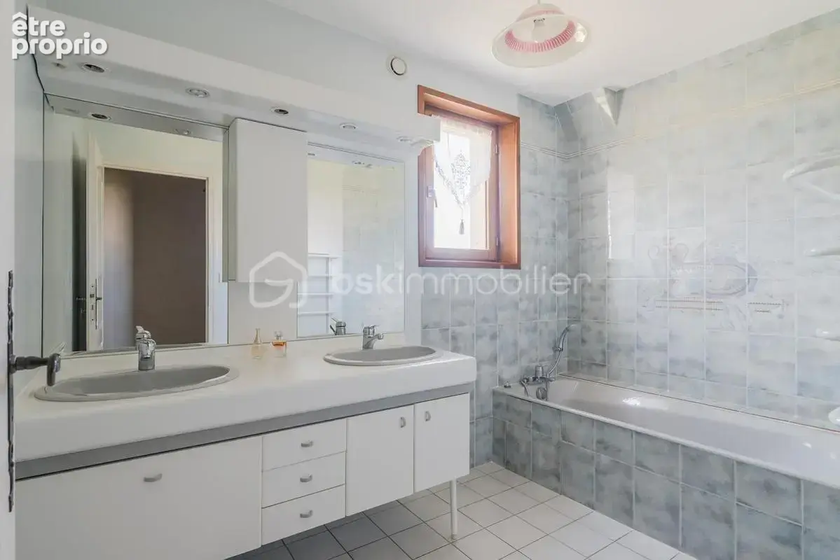 Maison au calme avec 4 chambres et un bureau sur sous sol complet - photo 19