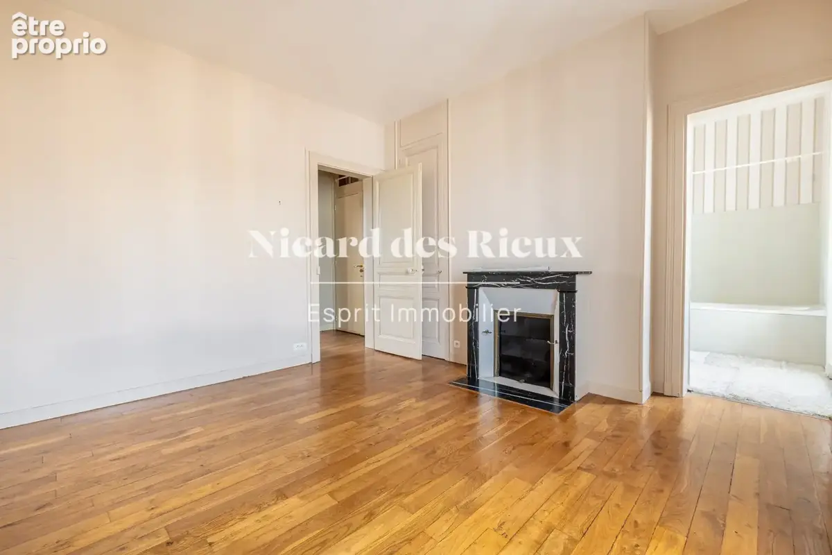 Appartement 85 m² à Limoges  - photo 6