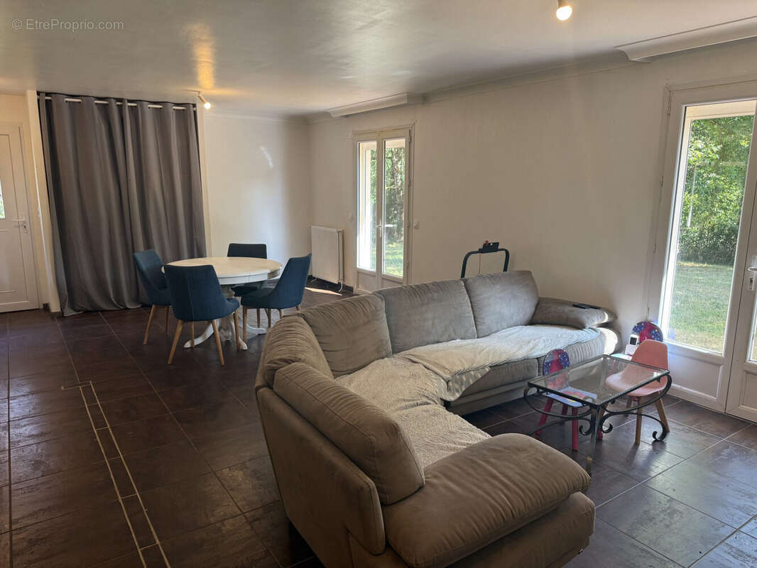 Maison 110 m² à Montrozier  - photo 7