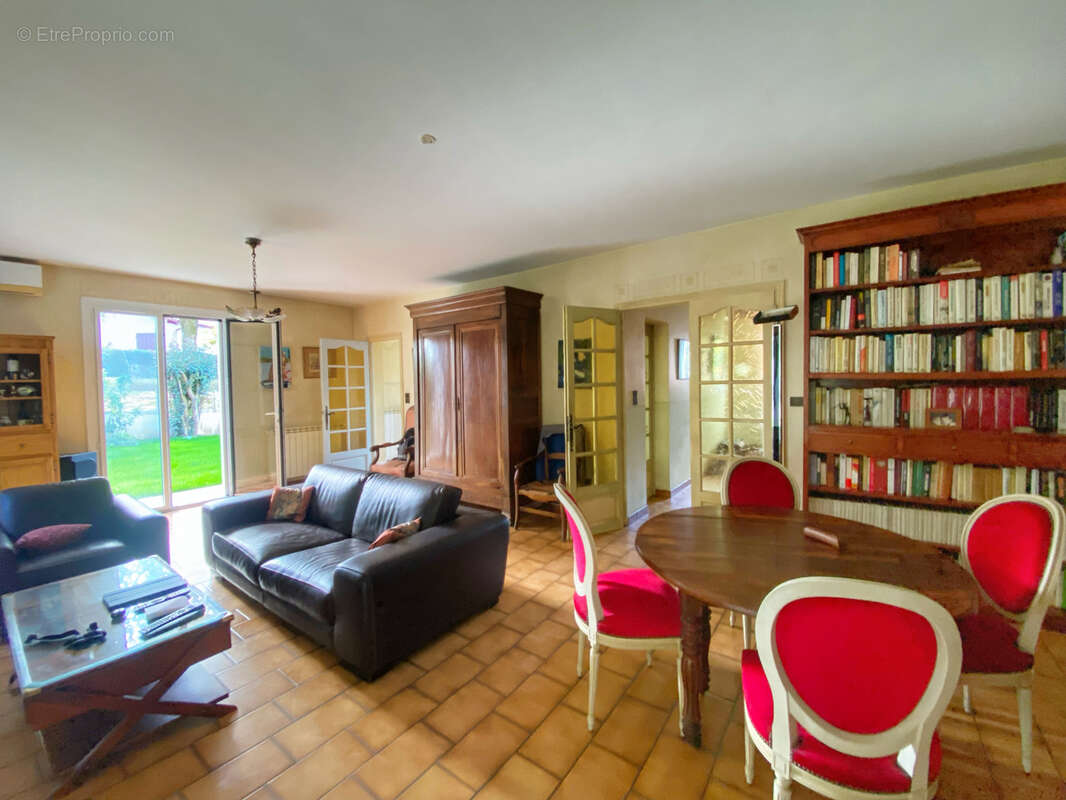 Maison à SAINT-PALAIS