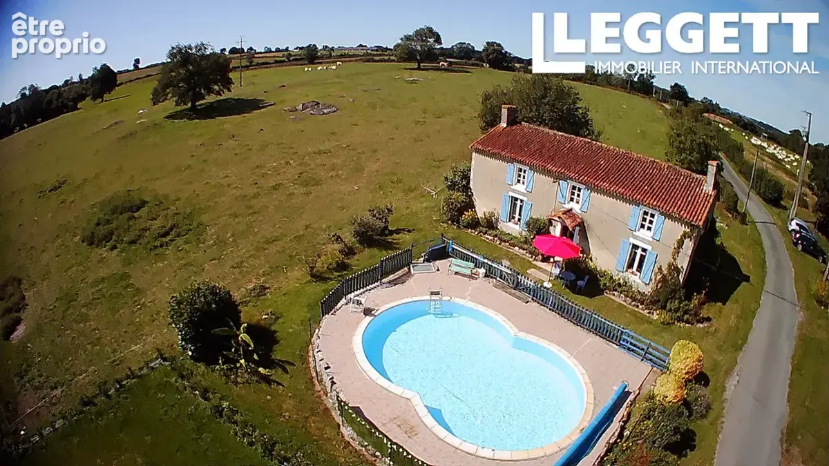 Ancienne ferme avec piscine et dépendances, au calme en pleine campagne - photo 2
