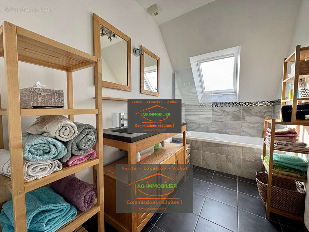 Maison à PARTHENAY-DE-BRETAGNE