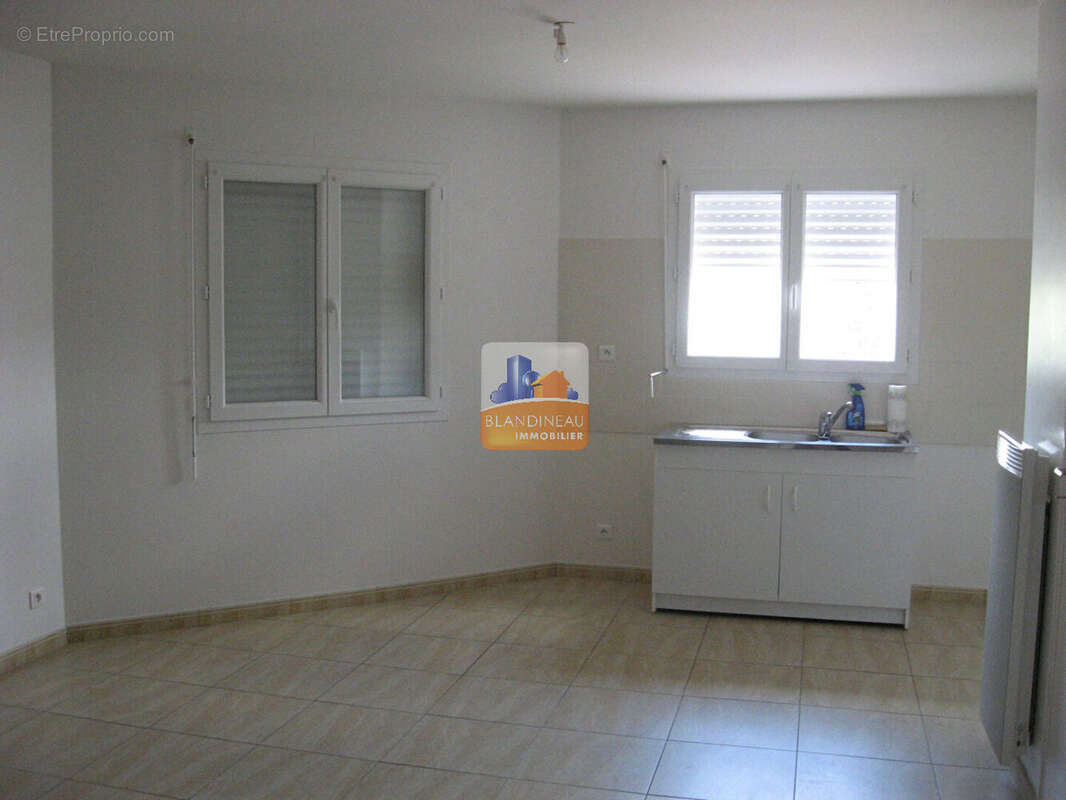 Maison à SAINT-LEGER-LES-VIGNES