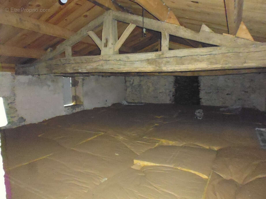 Maison à NIEUL-LE-DOLENT