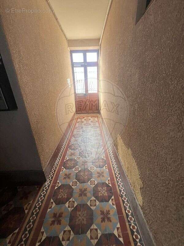 Autre à MONTEREAU-FAULT-YONNE