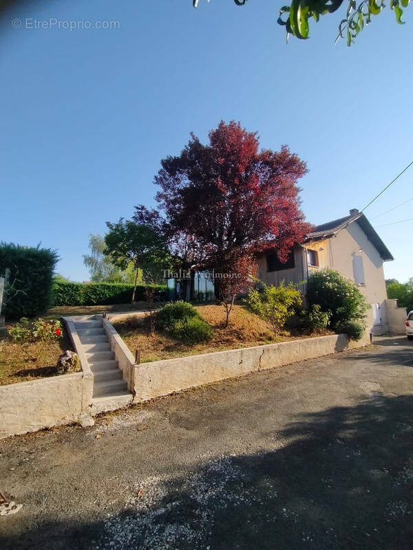 Maison à BOURDEILLES