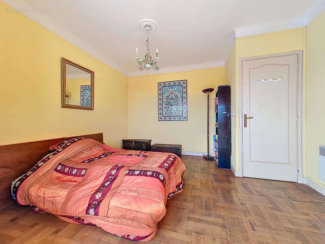 Appartement à VENCE