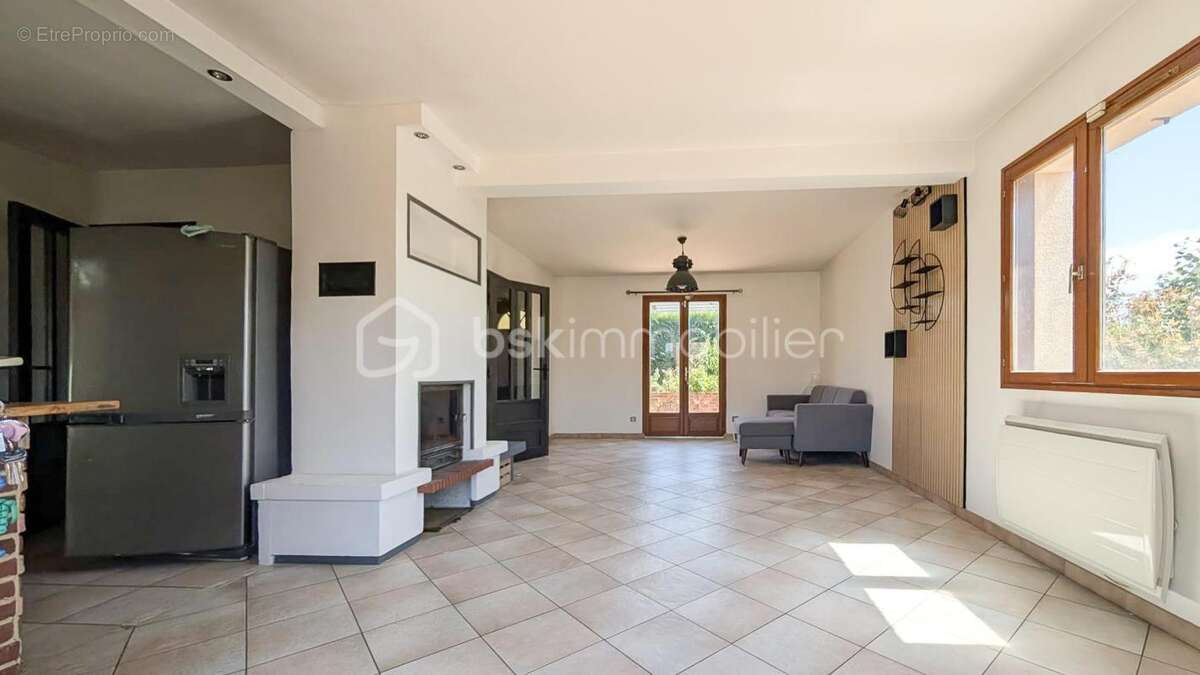 Maison familiale 4 chambres sous-sol total - ballainvilliers - photo 2