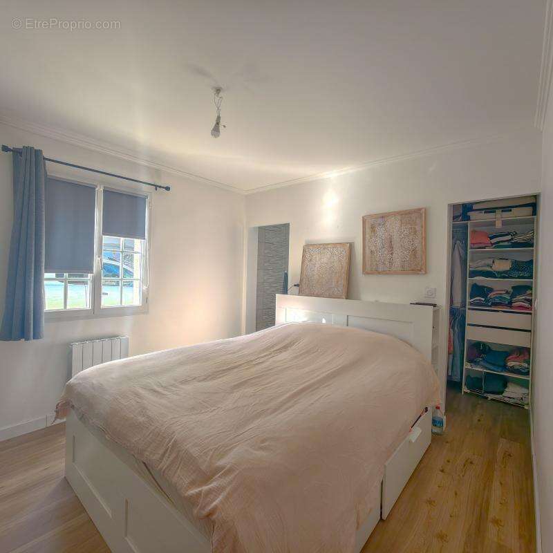 Maison à NEUILLE-PONT-PIERRE