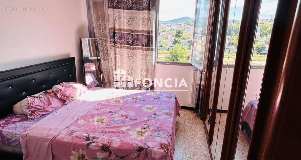 Appartement à MARSEILLE-15E