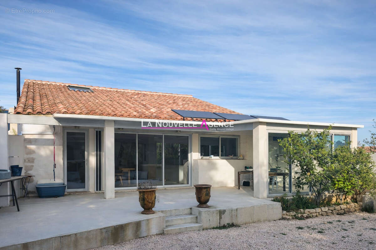 Grande maison de ville renovee avec garage et jardin - photo 17