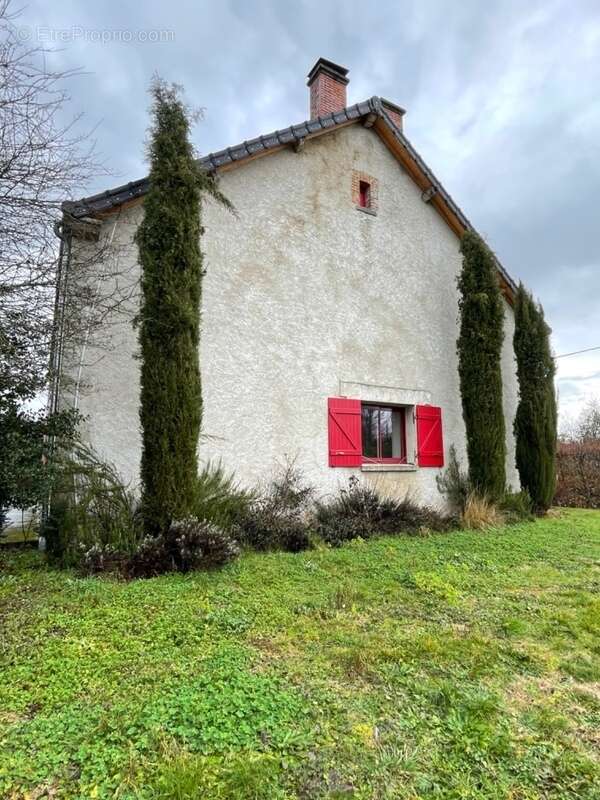 Maison à BETETE