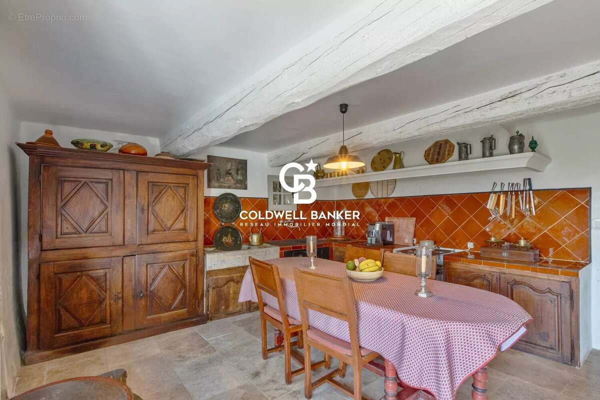 Maison à LA GARDE-FREINET