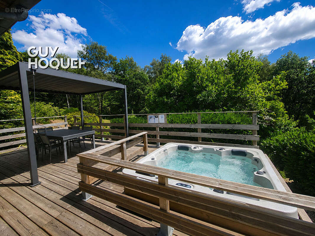 Maison de plain-pied avec piscine, jacuzzi et vue exceptionnelle sur le Lac des Settons - photo 5
