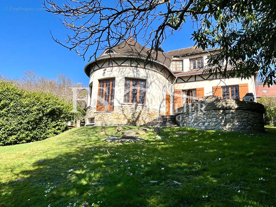 Maison à SAINT-LEU-LA-FORET