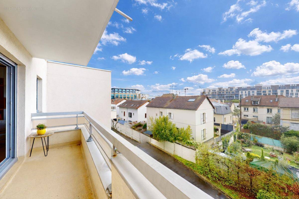 Appartement à LA GARENNE-COLOMBES