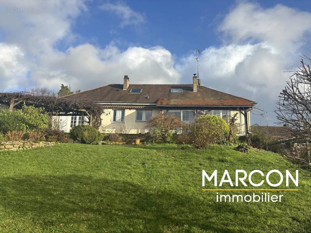 Maison à LA SOUTERRAINE