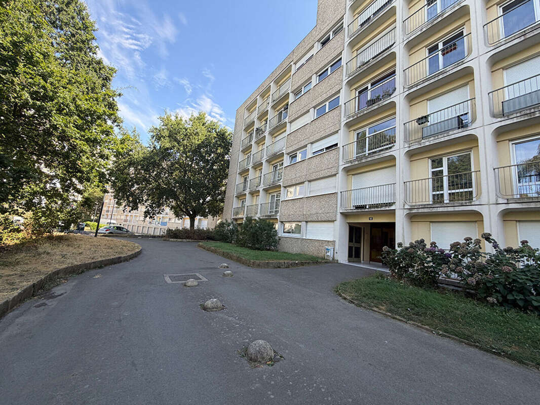 A VENDRE - Appartement Type 4 à RENNES (Secteur Rennes Sud) - photo 10