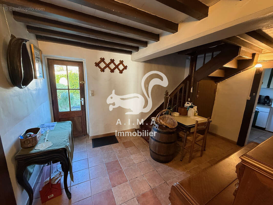 Mios, en quartier sur 5 000m2 de terrain maison avec appartement et grange - photo 6