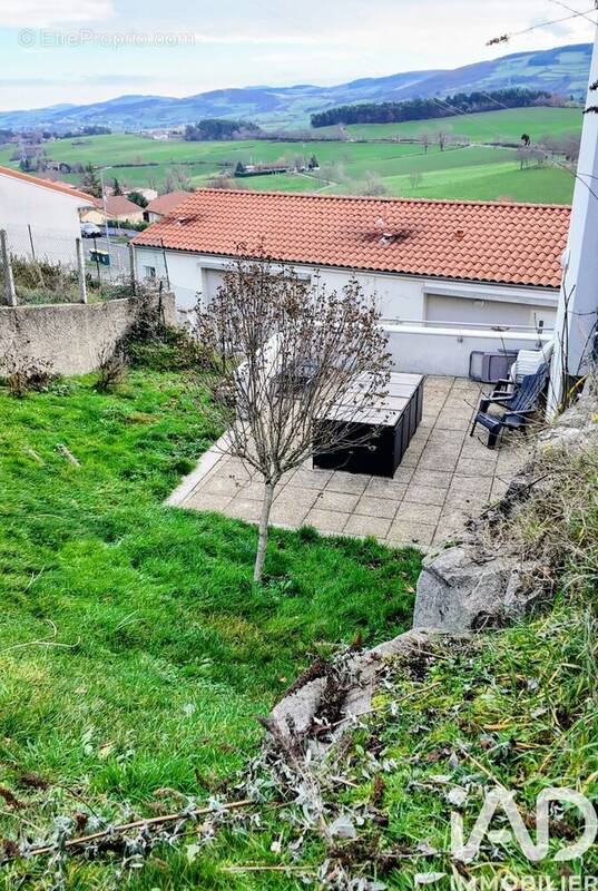 Photo 1 - Maison à SAINT-JEAN-BONNEFONDS