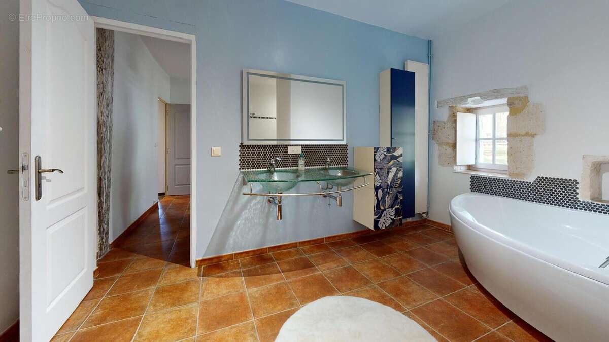 Maison principale sdb 1.1 rdc - Maison à BERGERAC