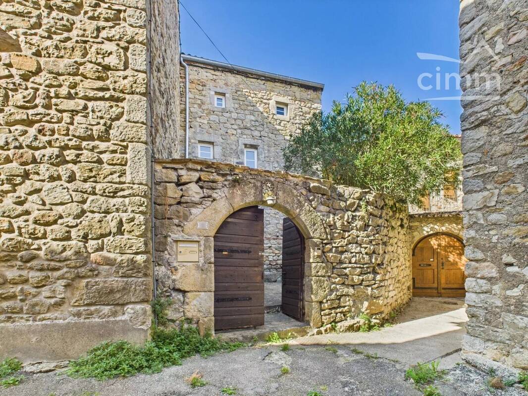 Maison à SAINT-PAUL-LE-JEUNE