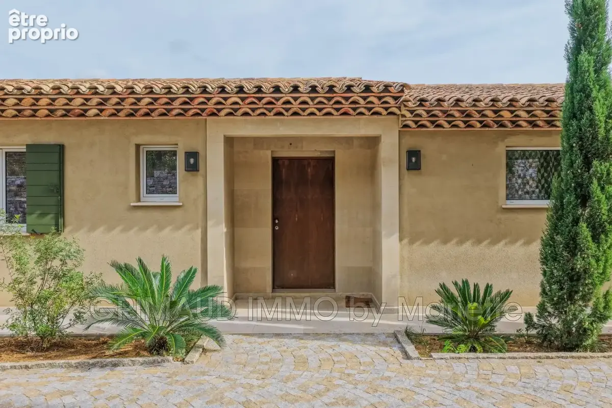 Maison 13 pièces 250 m² à vendre à La Garde-Freinet (83680) - photo 8