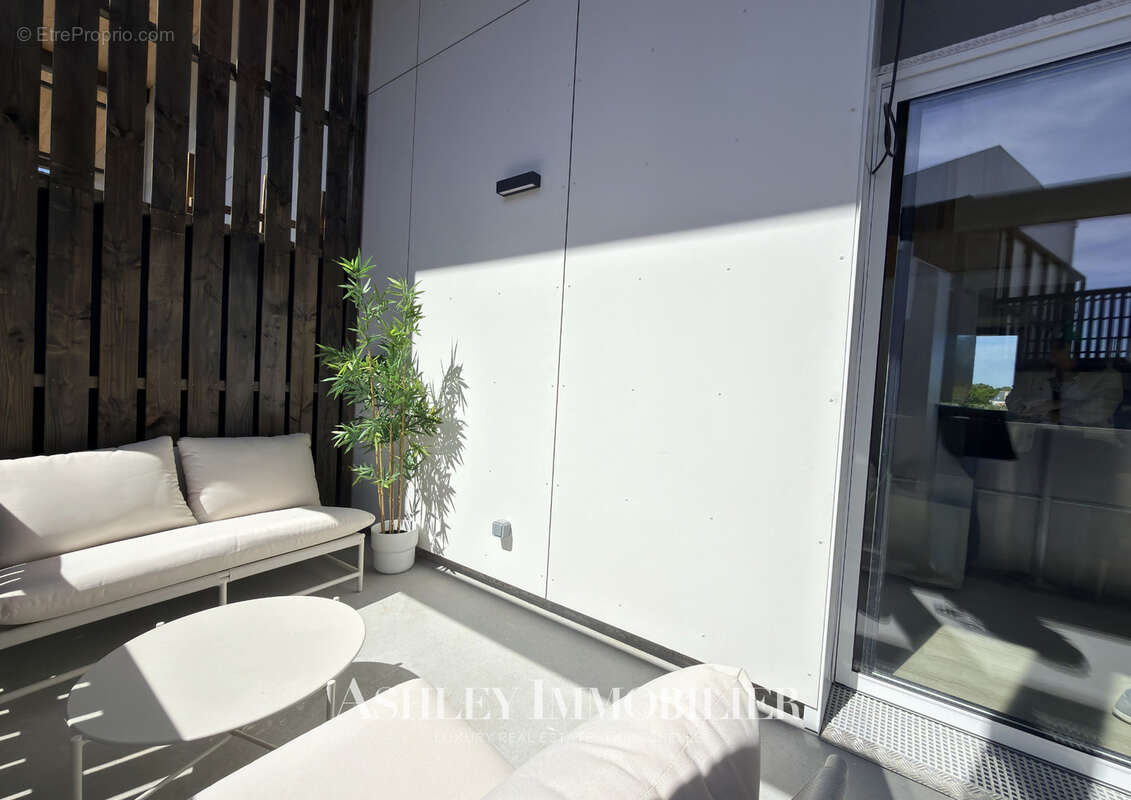 A vendre appartement  type 4 la rochelle - vue sur le canal de rompsay - photo 4