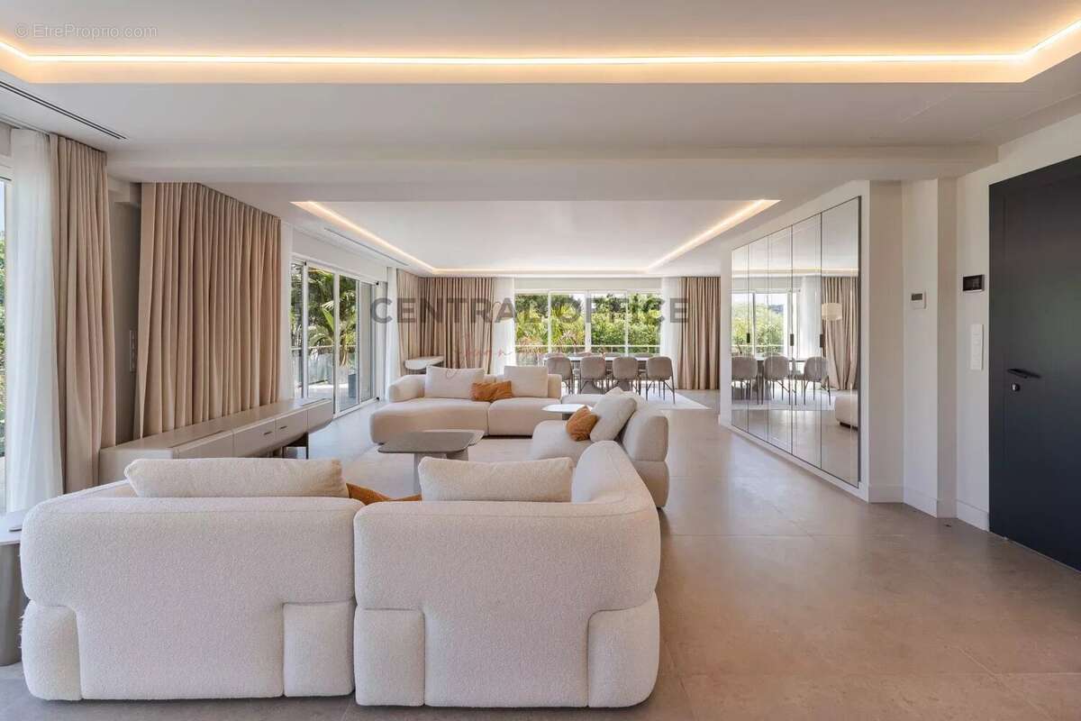 Maison à ANTIBES
