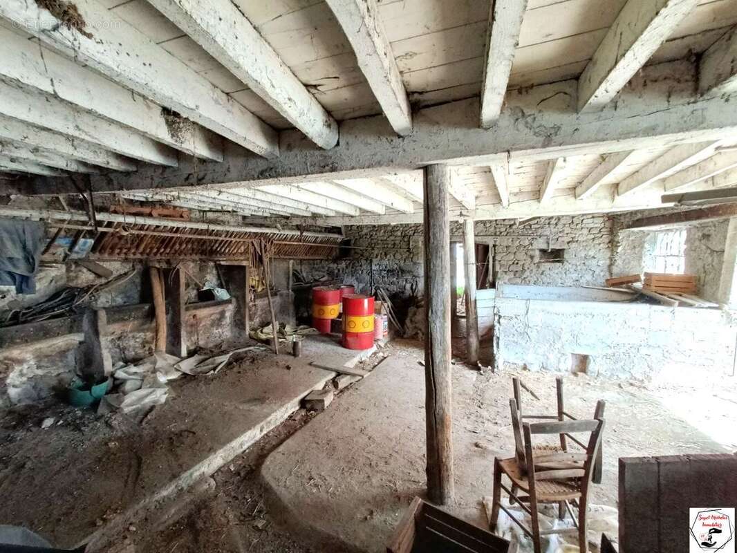 Maison à COLOMBIER-LE-VIEUX