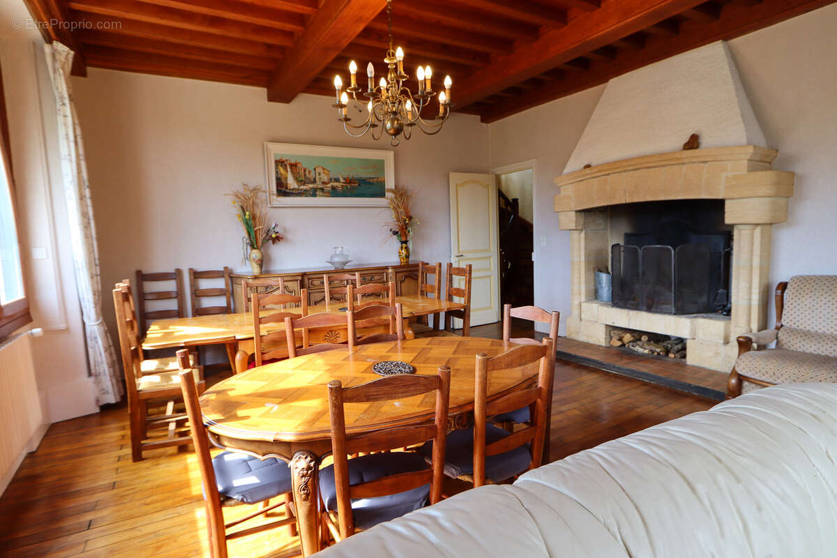 Maison à SAINT-VINCENT-DE-COSSE