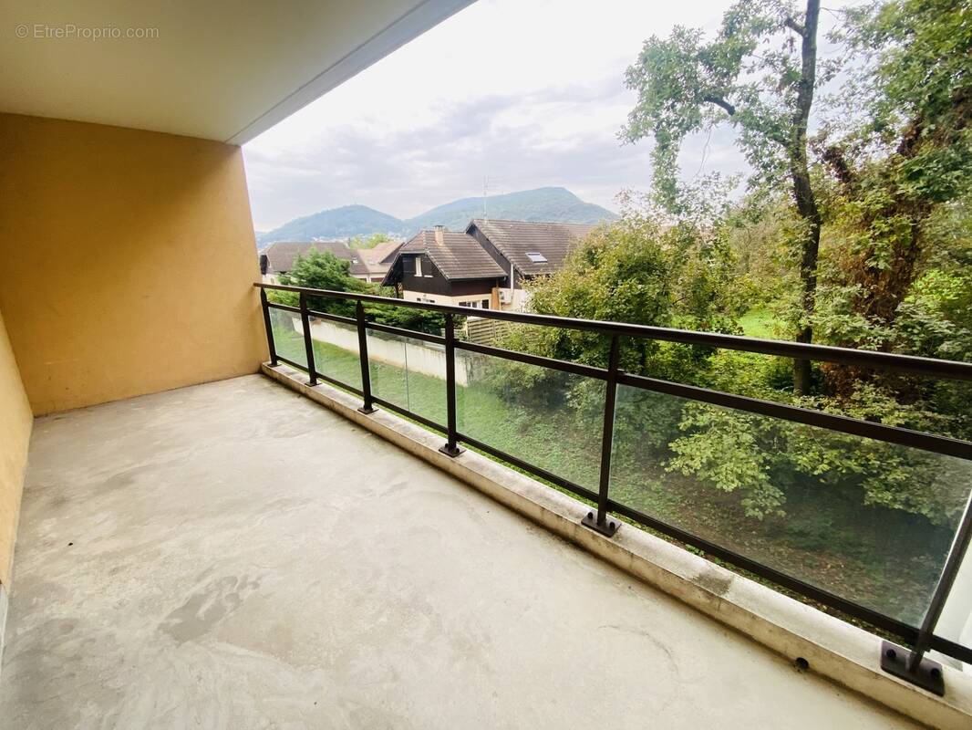 Appartement à VETRAZ-MONTHOUX