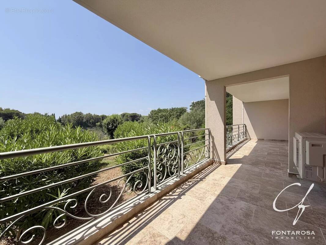Appartement à FREJUS