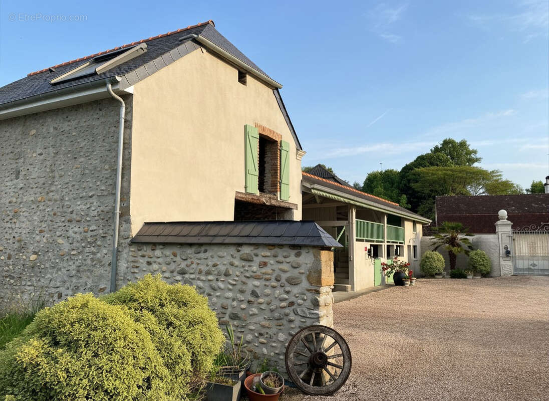 Maison à NAY