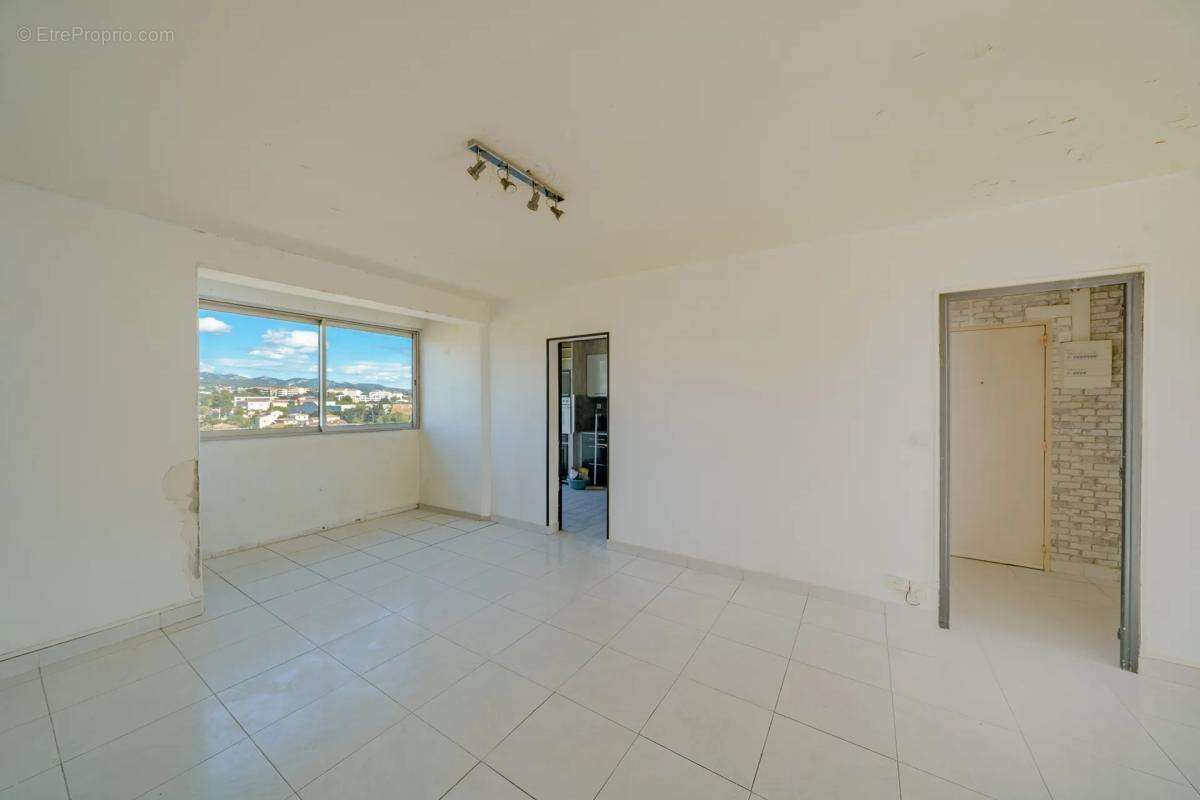 Appartement à MARSEILLE-13E