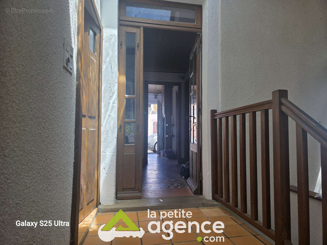 DUN SUR AURON : Maison de plain-pied d'une superficie de 74.6 m2 édifiée sur 262 m2 de terrain environ. - photo 7