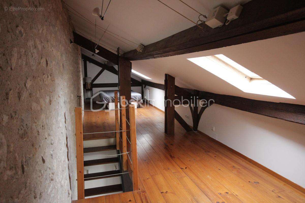 Appartement T2 de 73m² + Box - photo 8