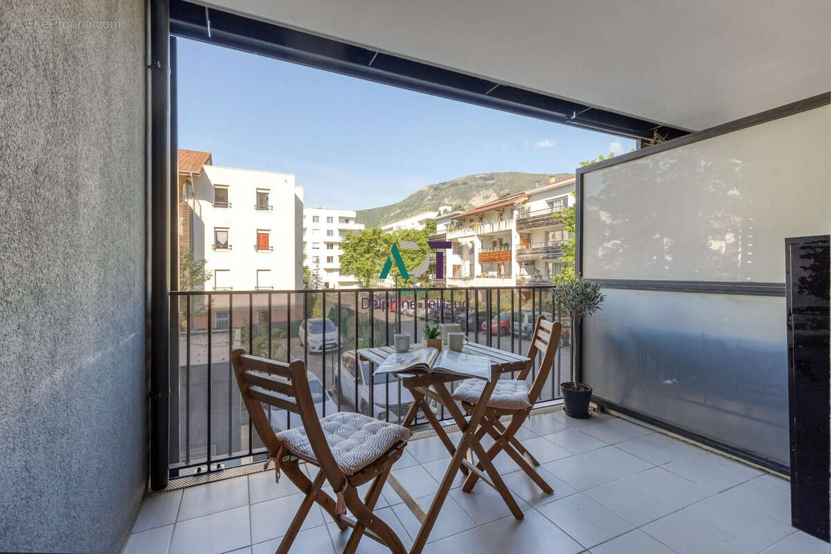 Appartement à MEYLAN