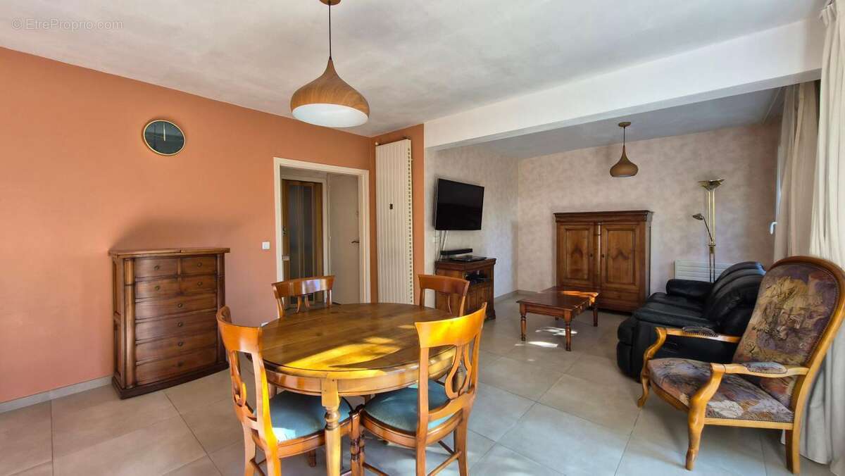 Maison à SAINT-GERMAIN-LES-ARPAJON