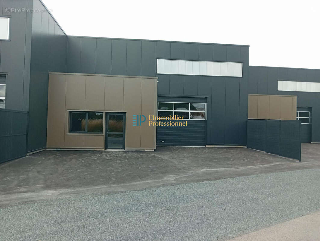 Commerce à PLUGUFFAN