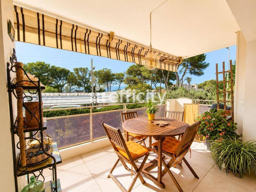 Appartement à LE CANNET